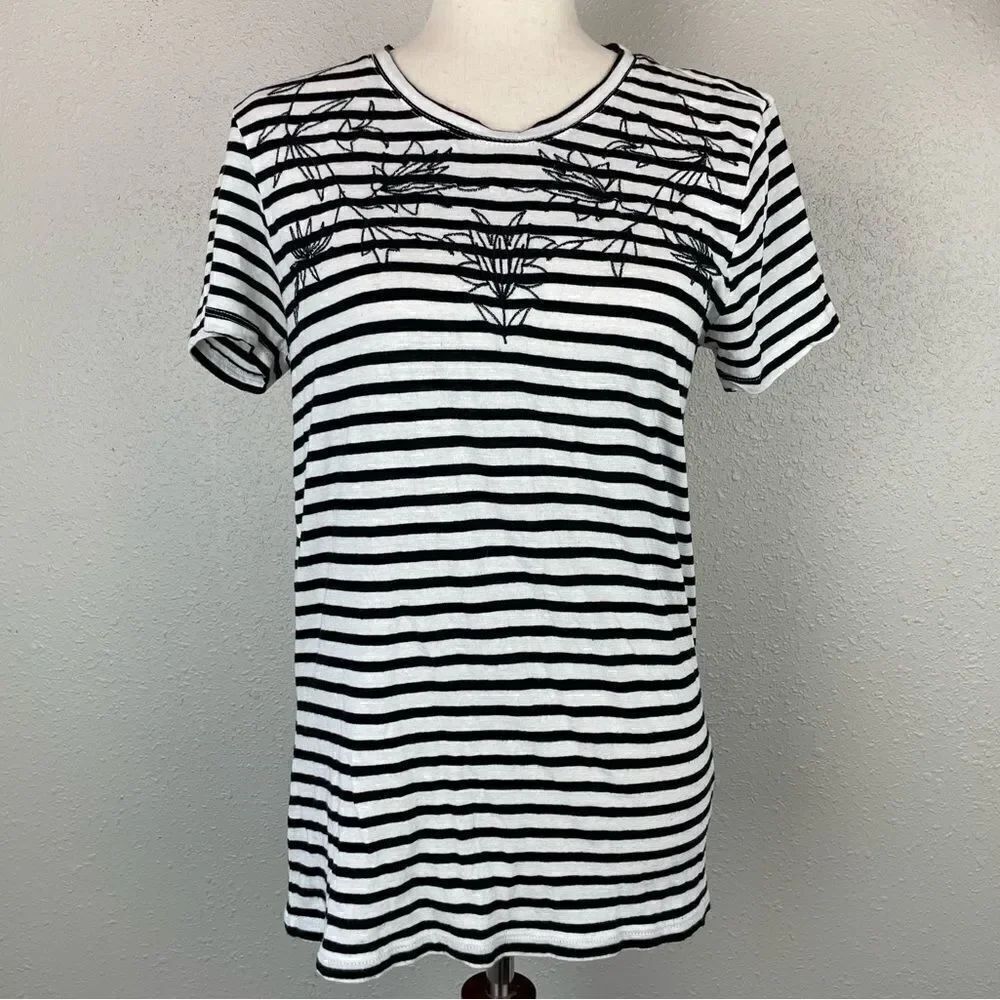 NWT Lucky Brand T-Shirt Size M